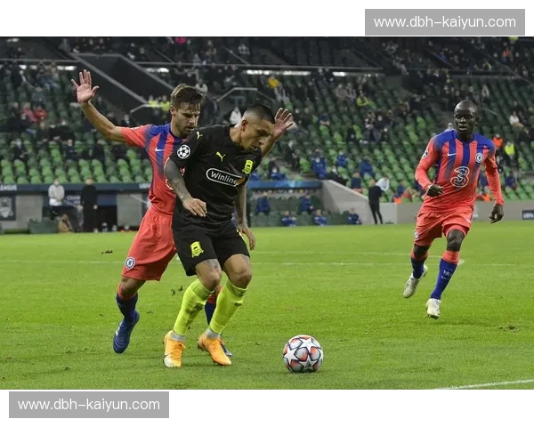 绿茵场上的冰与火之歌：长崎航海与冈山绿雉的宿命对决